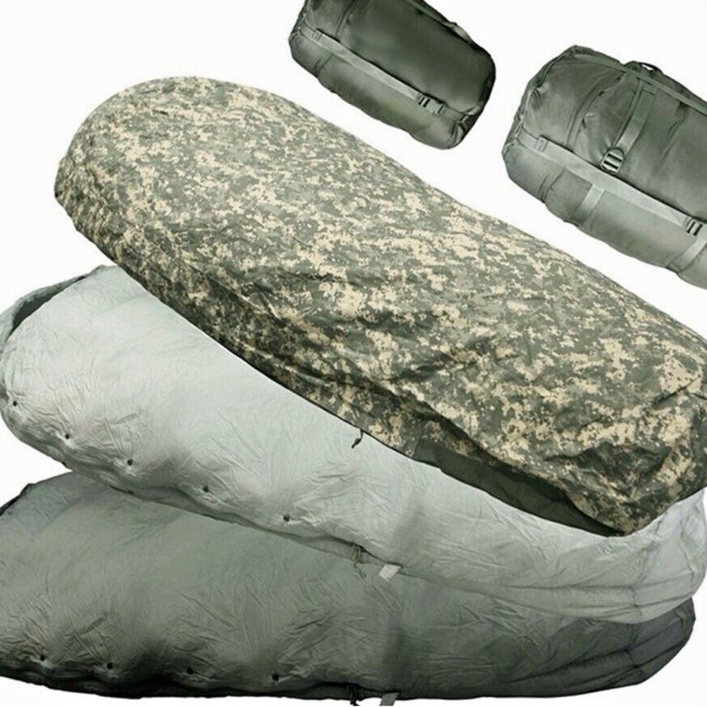 Complete ACU pattern military sleep system